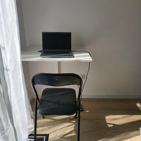 Studio Proche Gare Vernon Giverny Terrasse Parking * Vernon (Eure)